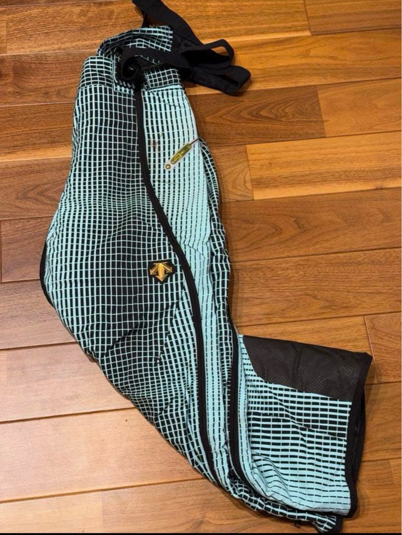 DESCENTE デサントメイト　スキーウェア　上下　スノーウェア限定セール中