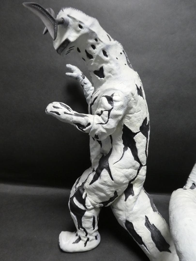 ビリケン商会　エレキング　塗装済み完成品