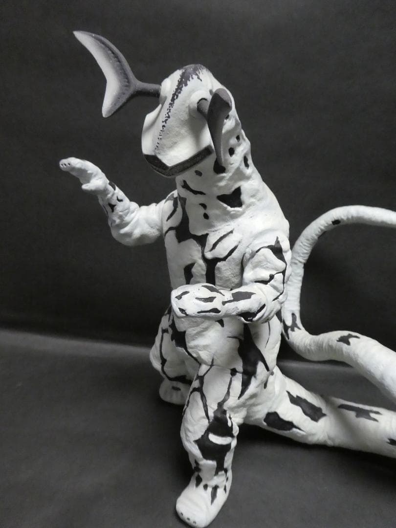 ビリケン商会　エレキング　塗装済み完成品