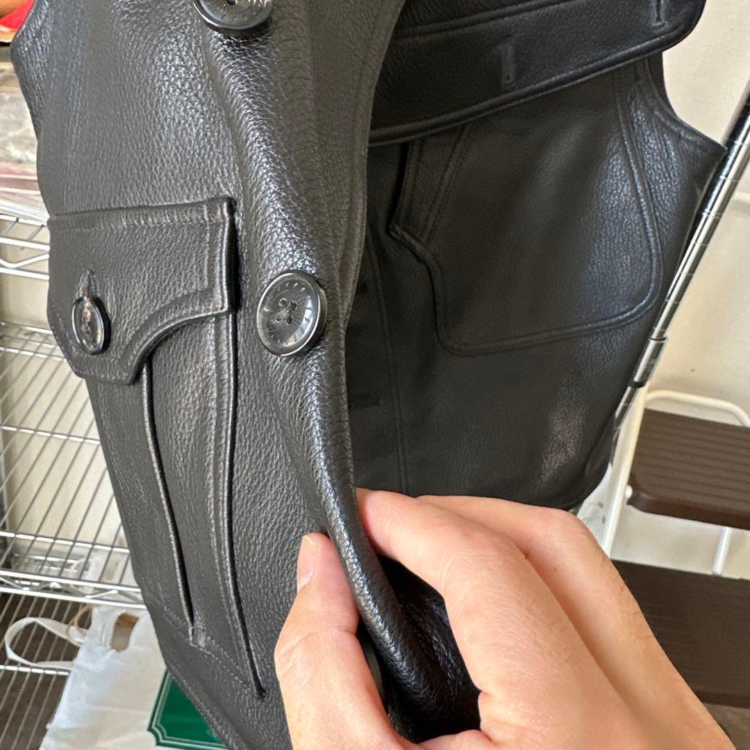 肉厚ゴートレザー製サンプルベスト／本水牛ボタン／REALSIMONS