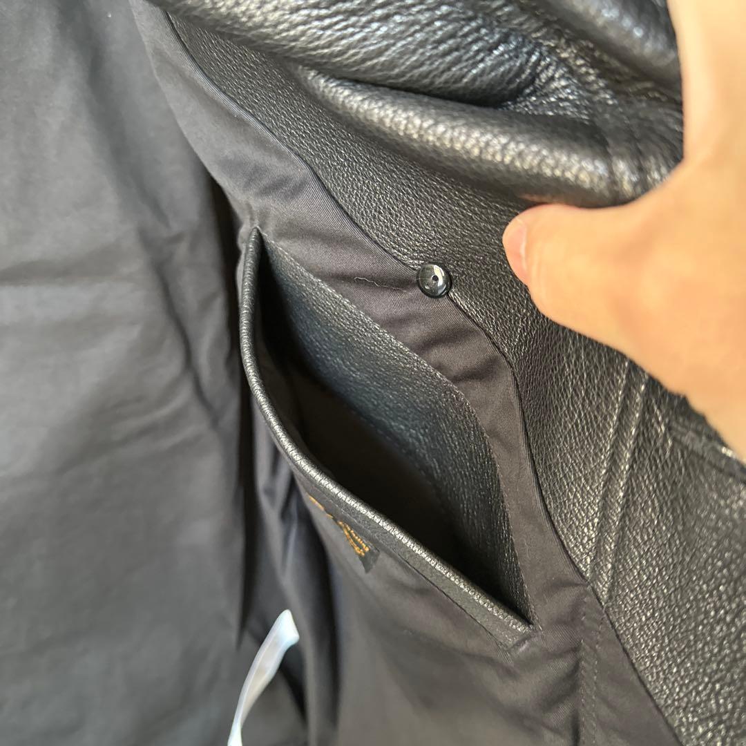 肉厚ゴートレザー製サンプルベスト／本水牛ボタン／REALSIMONS