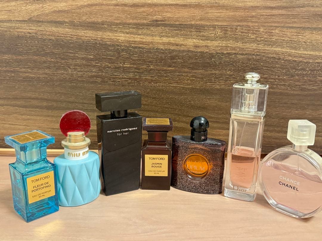 香水 まとめ売り TOM FORD CHANEL DIOR MIUMIU YSL