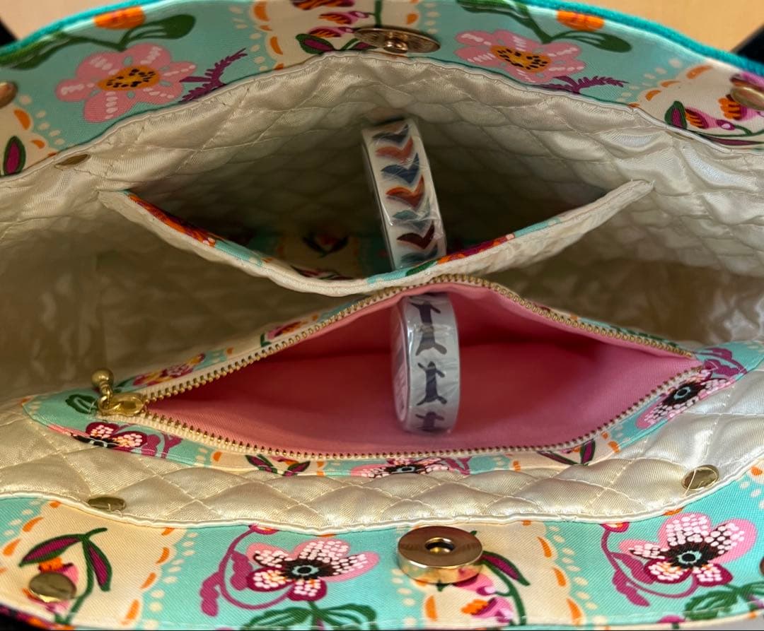 【ジョリーフルール】貴重　エピファニー カラフル　スクウェア型トートバッグ