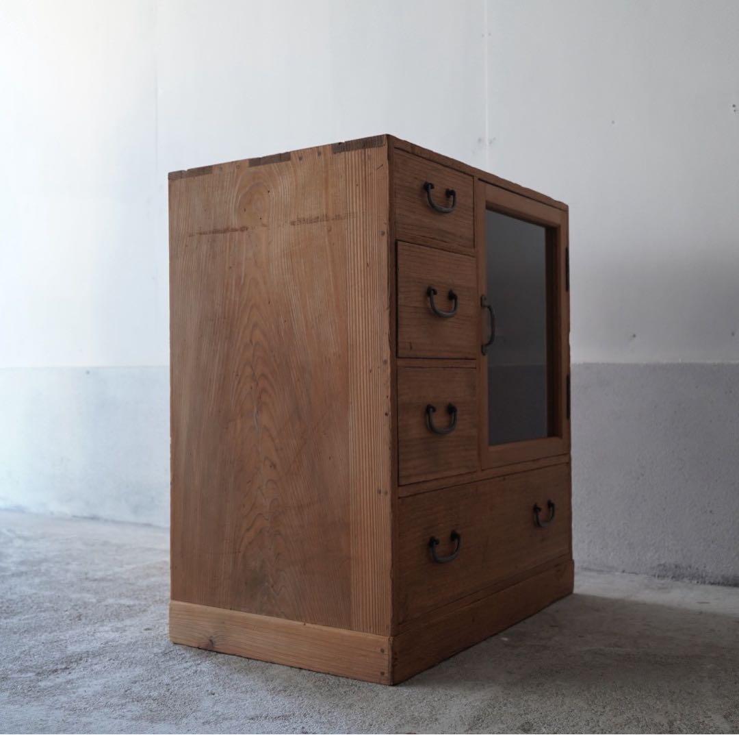 puku様　古いガラス戸棚