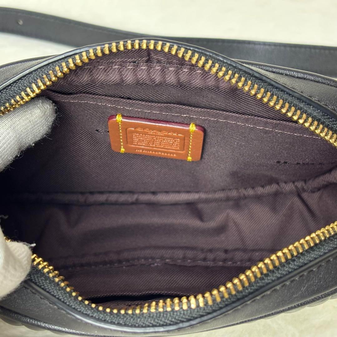 美品✨COACH　キルティング　ボディバッグ　ウエストポーチ　ブラック　斜め掛け