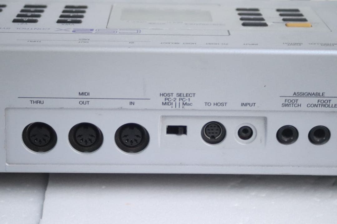 YAMAHA ヤマハ　61鍵　CS2xコントロールシンセサイザー