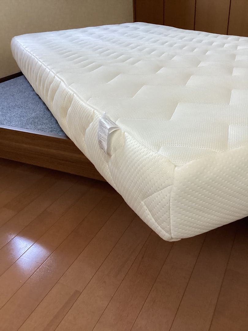 【極美品】雲のやすらぎプレミアム　マットレス　シングルサイズ