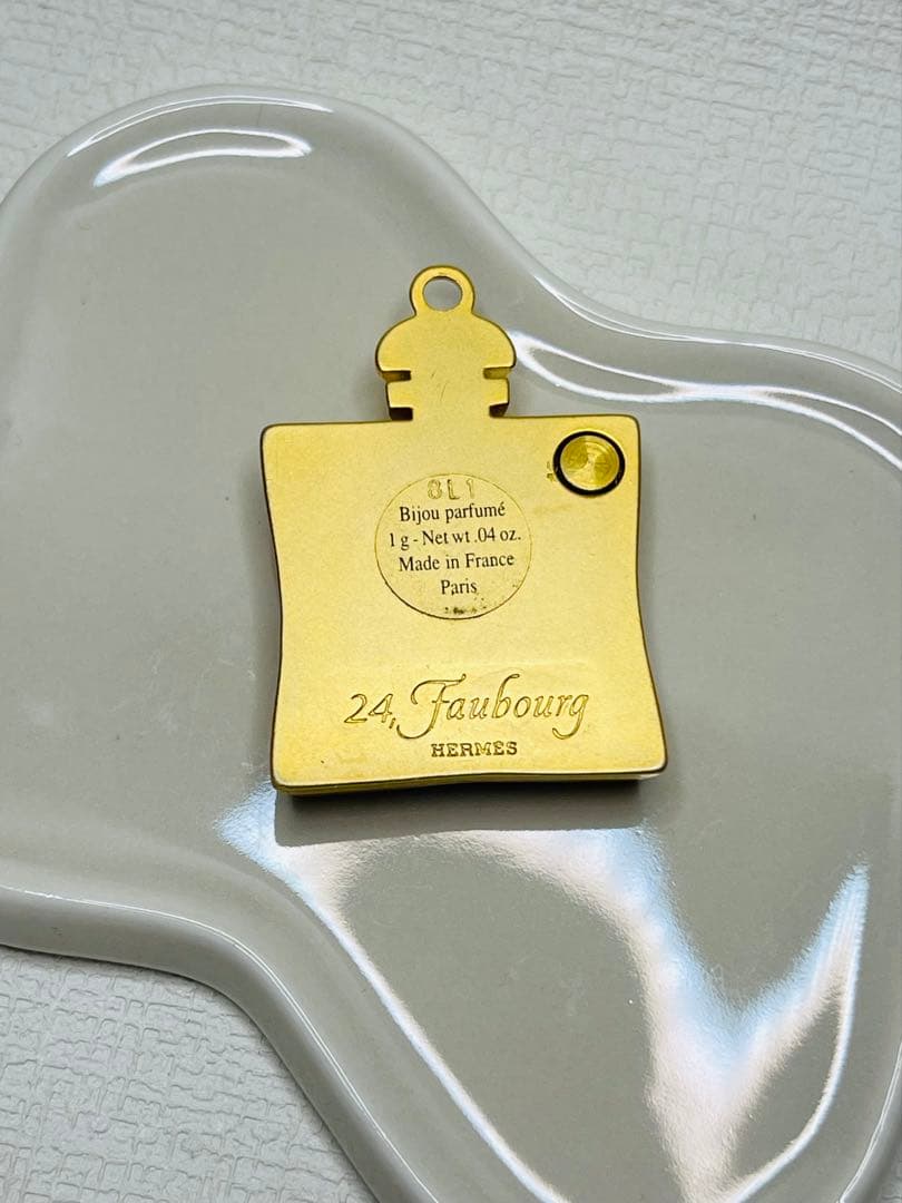 レア！ HERMES エルメス ヴァンキャトル 香水 モチーフ ペンダント