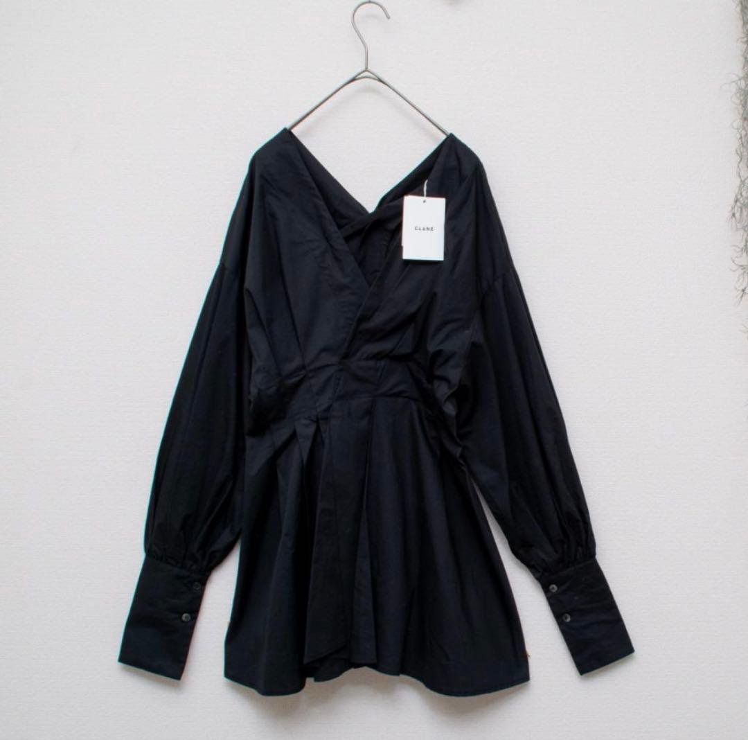 トップス CLANE OFF SHOULDER TUCK BLOUSE