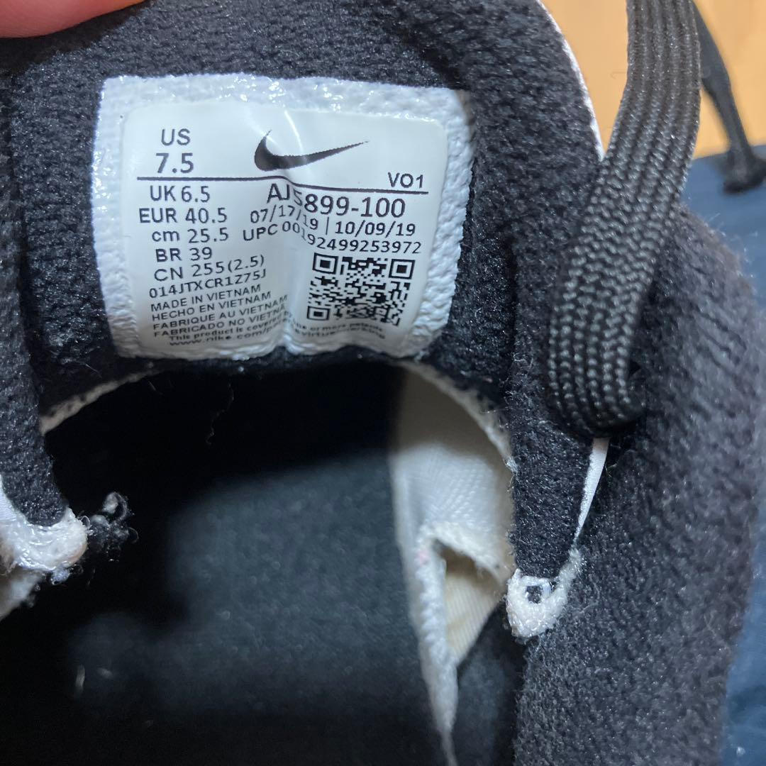 バスケットボールシューズ ホワイト/ブラック　NIKE KOBE 25.5cm