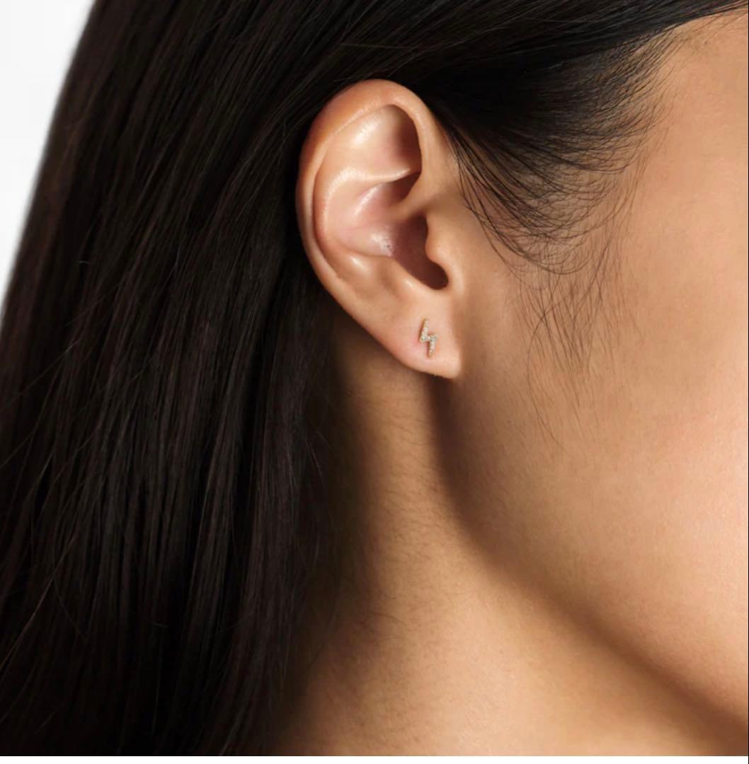 Bijou de M プチイナズマピアス