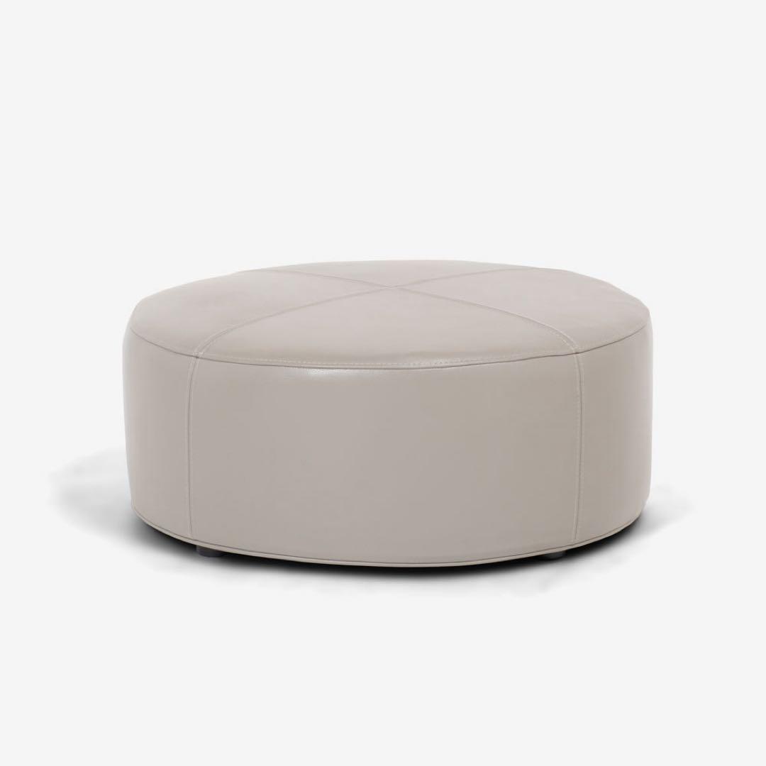 IDC大塚家具　ファブリカ　総本革　レザー　オットマン　スツール