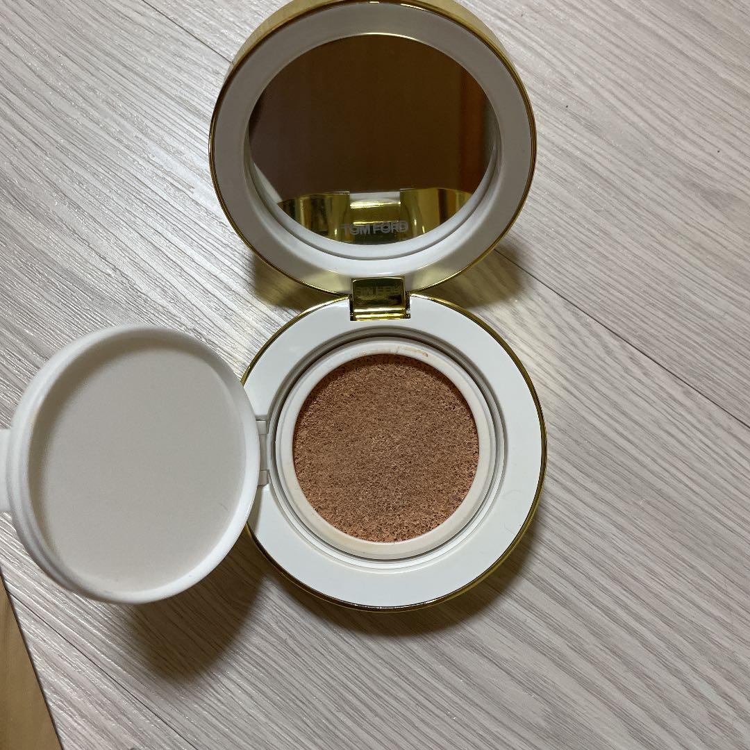 トム フォード ビューティ ソレイユ グロウ トーン アップ ファンデーション…