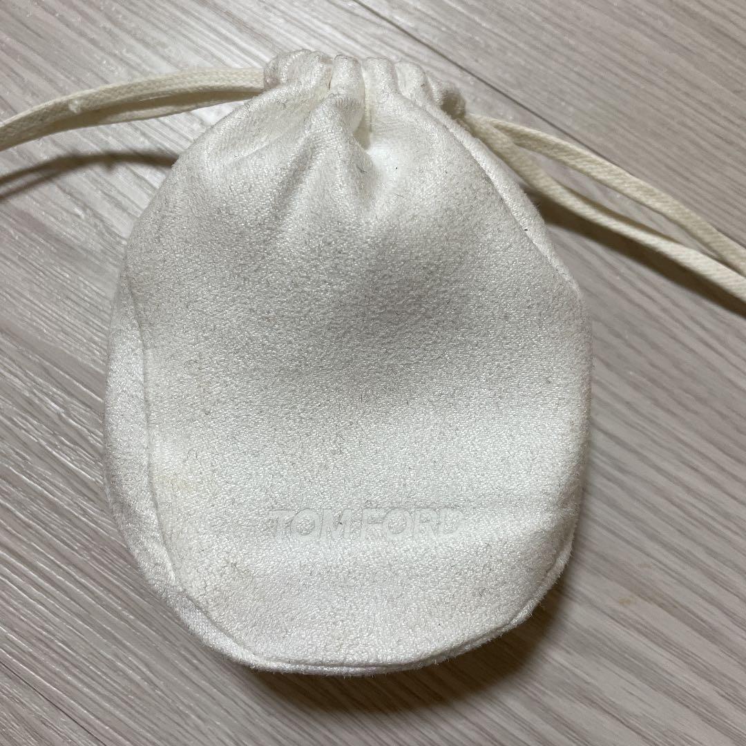 トム フォード ビューティ ソレイユ グロウ トーン アップ ファンデーション…