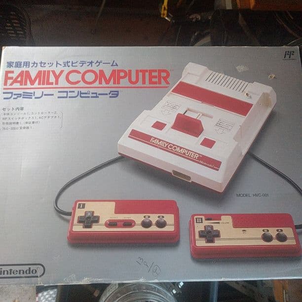 ファミリーコンピュータ　中古品