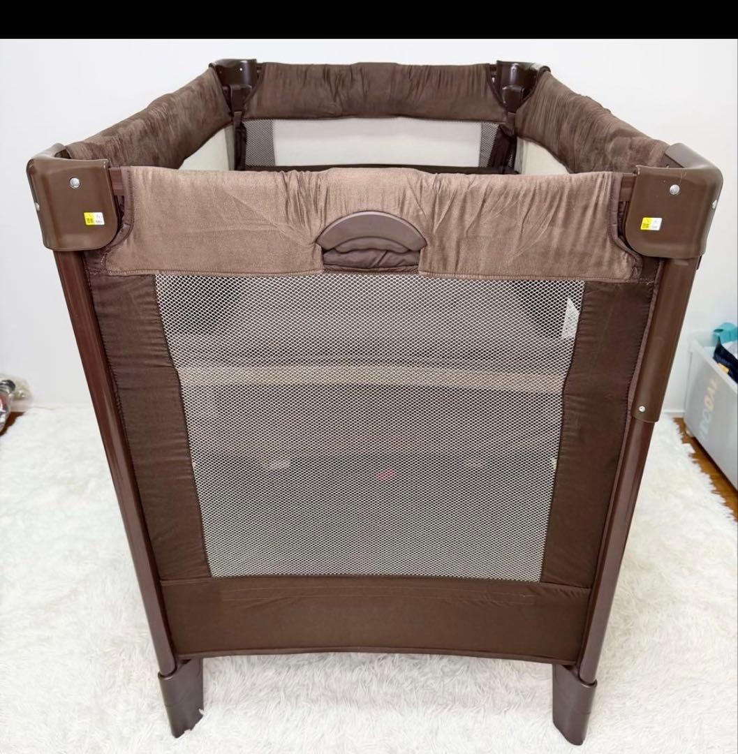 【美品】アップリカ ココネルエアープラス ベビーベッド　ブラウン