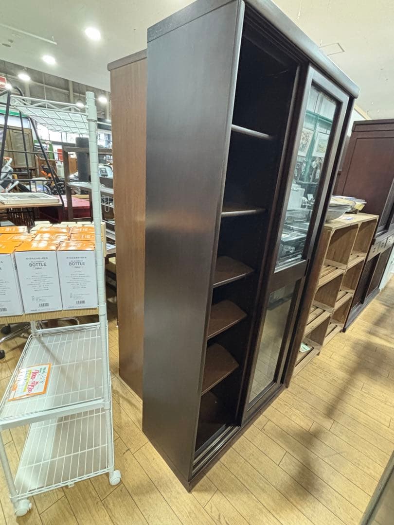 T74 ダークブラウン ガラス扉 本棚