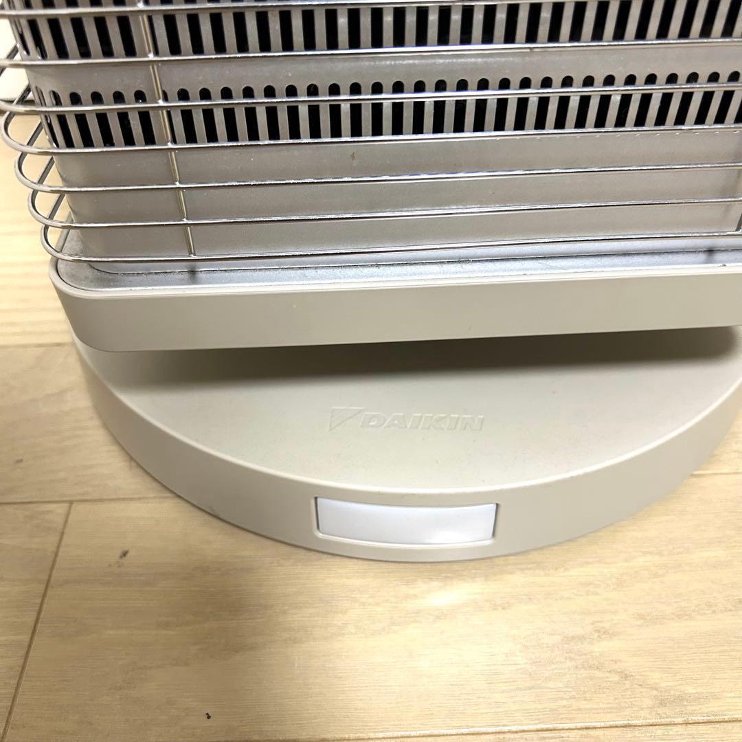 ダイキン ERFT11WSE7 セラムヒート 遠赤外線暖房機 2019年製