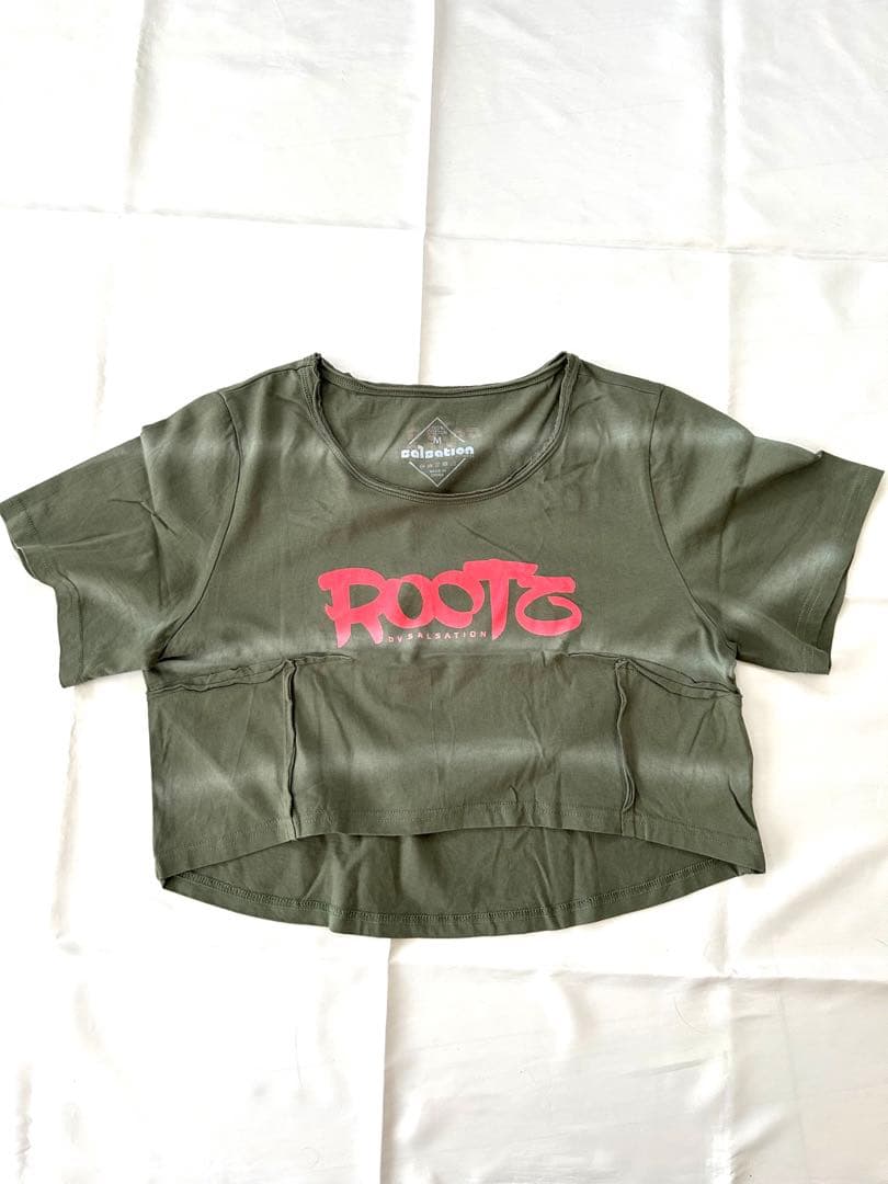 衣類08／Mサイズ：salsationサルセーション　ルーツ　クロップドTシャツ