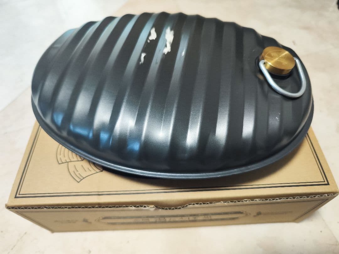 【未使用】金属製 湯たんぽ 黒　2.4リットル　日本製 フリースカバー付き