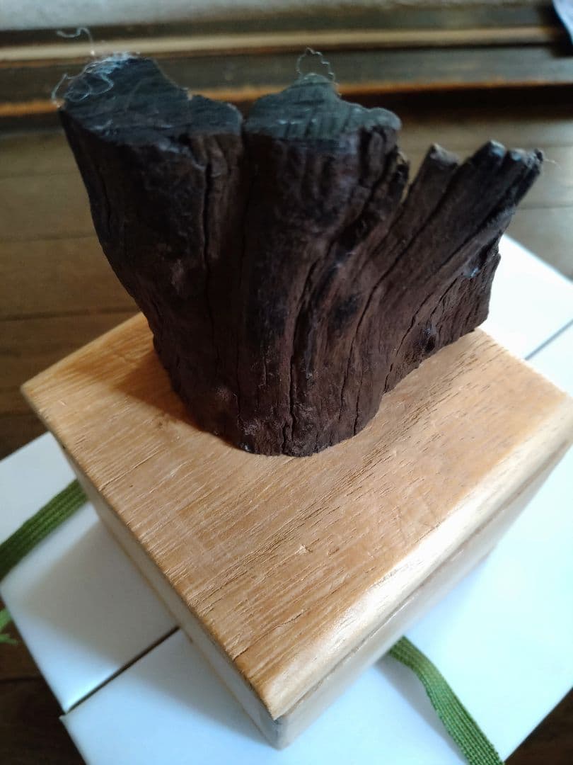 天然香木,伽羅、沈香、六国五味、のお香 102g 不規則な形状