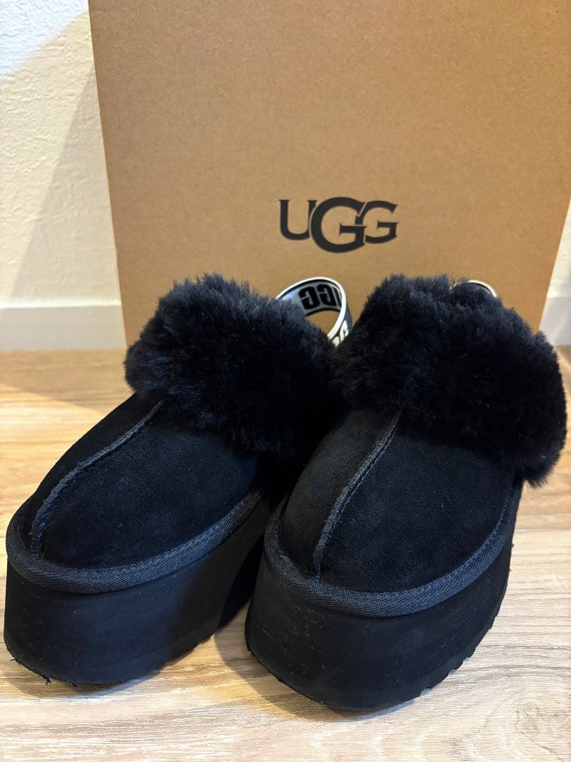UGG Funkette / アグ ファンケット　ブラック　23