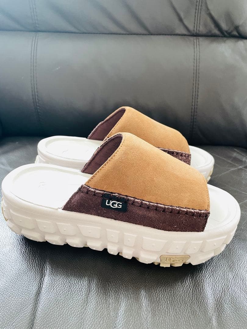 UGG ブラウン スライドサンダル厚底24cm 新品