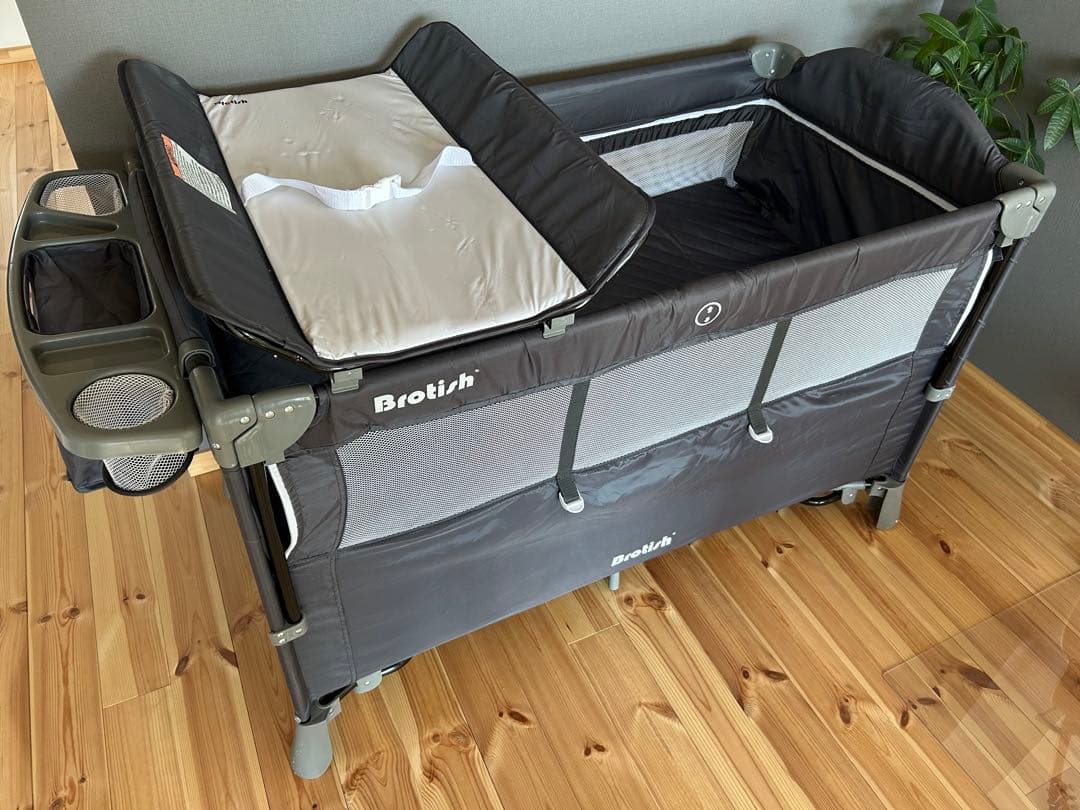 ベビーベッド　折りたたみ　brotish
