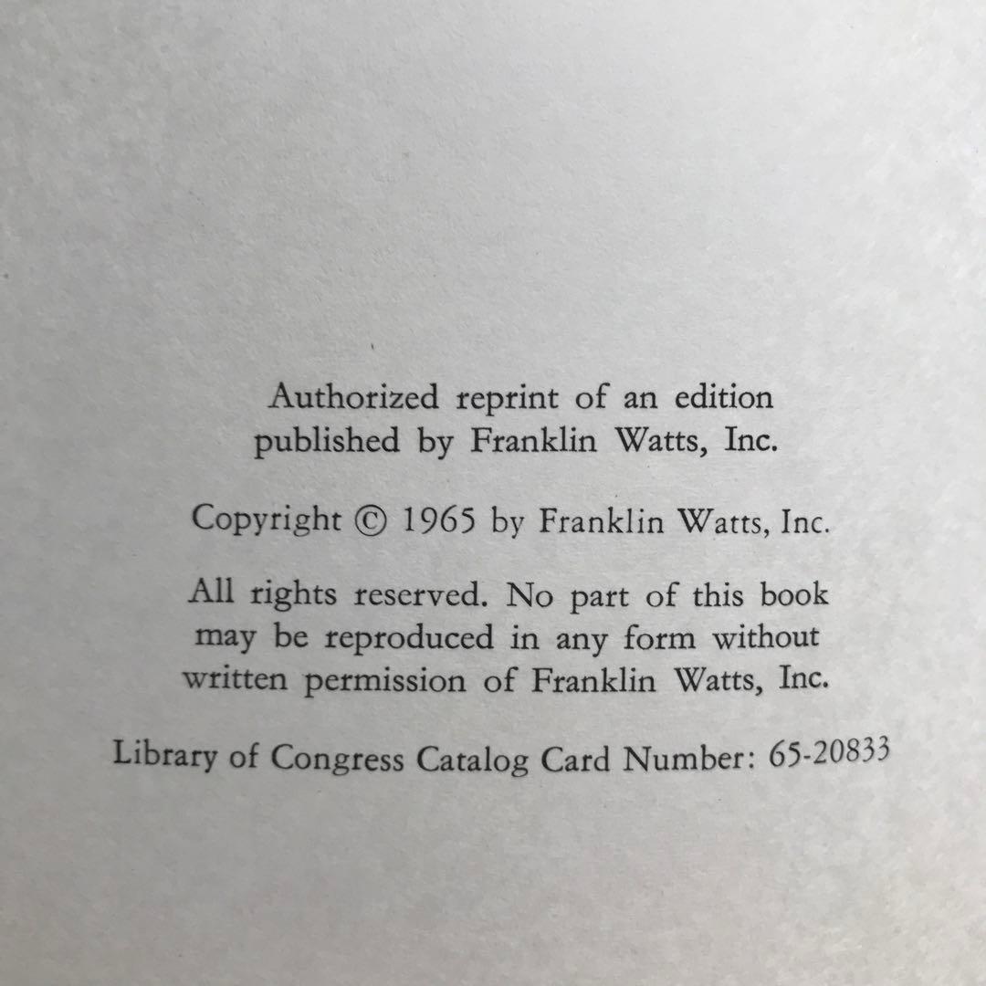 洋書 Let's Find Out About the Sun