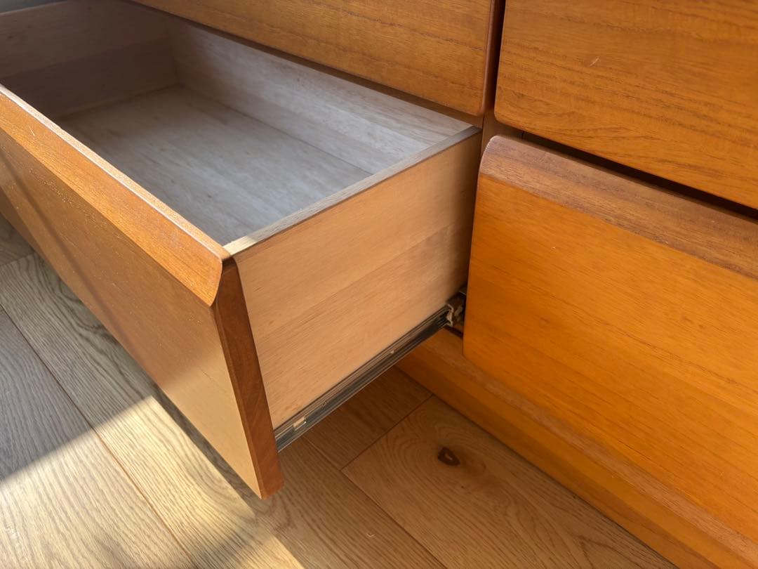 タンス　チェスト　洋服