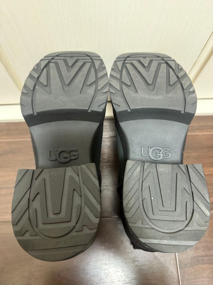 UGG Moxy Chelsea ブラック　モクシー　23cm