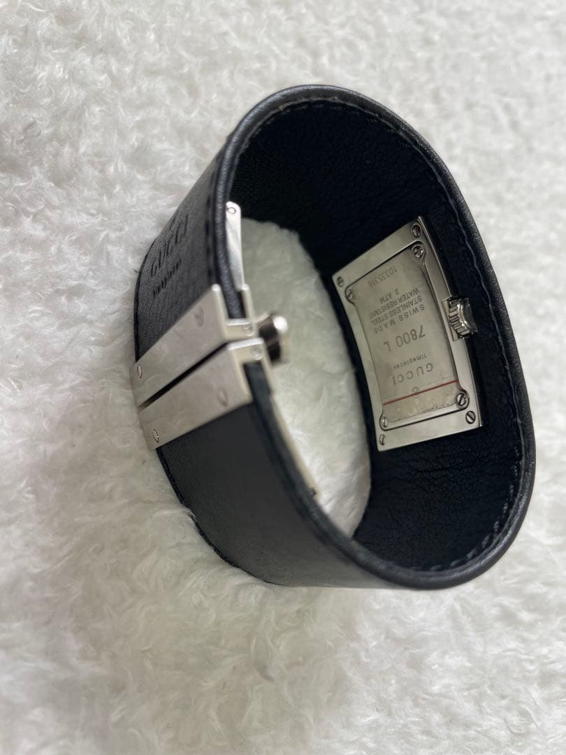 美品GUCCI レザー腕時計 スクエアフェイス