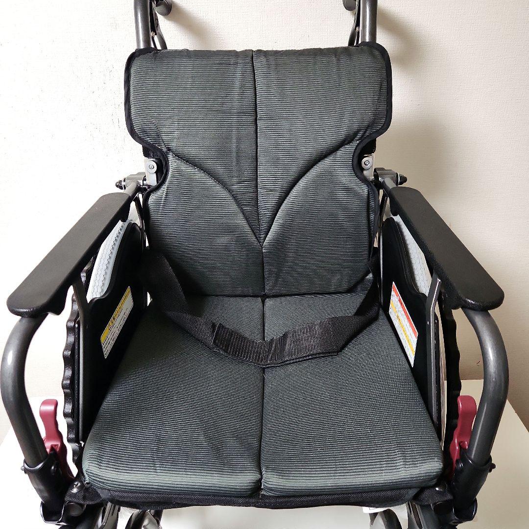 カワムラサイクル　自走用　多機能　ノーパンクタイヤ　車椅子　KMD-B22