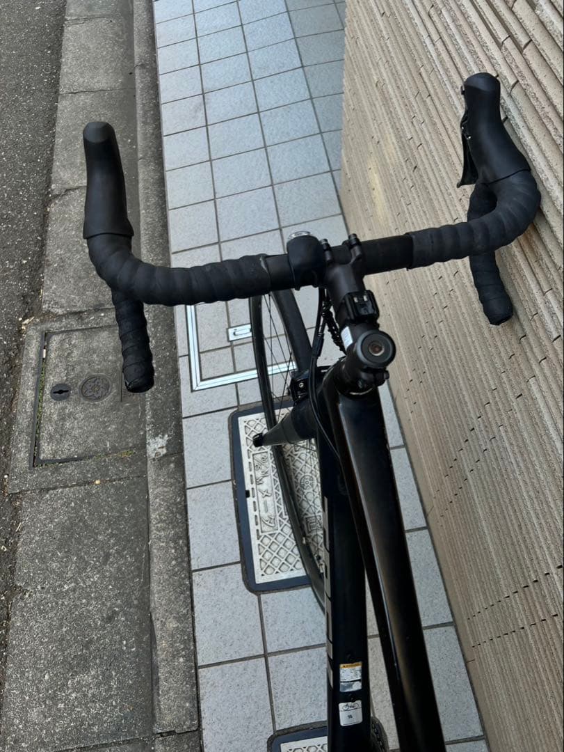 Trek Émonda ALR4Tiagraカーボンホイール装着　直接引取希望