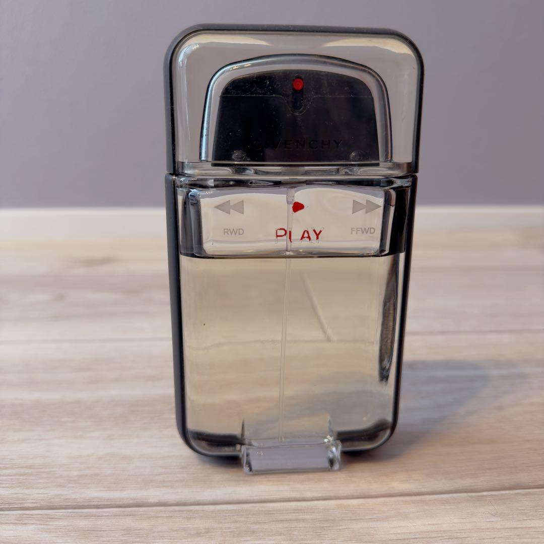 ジバンシー　プレイ　香水