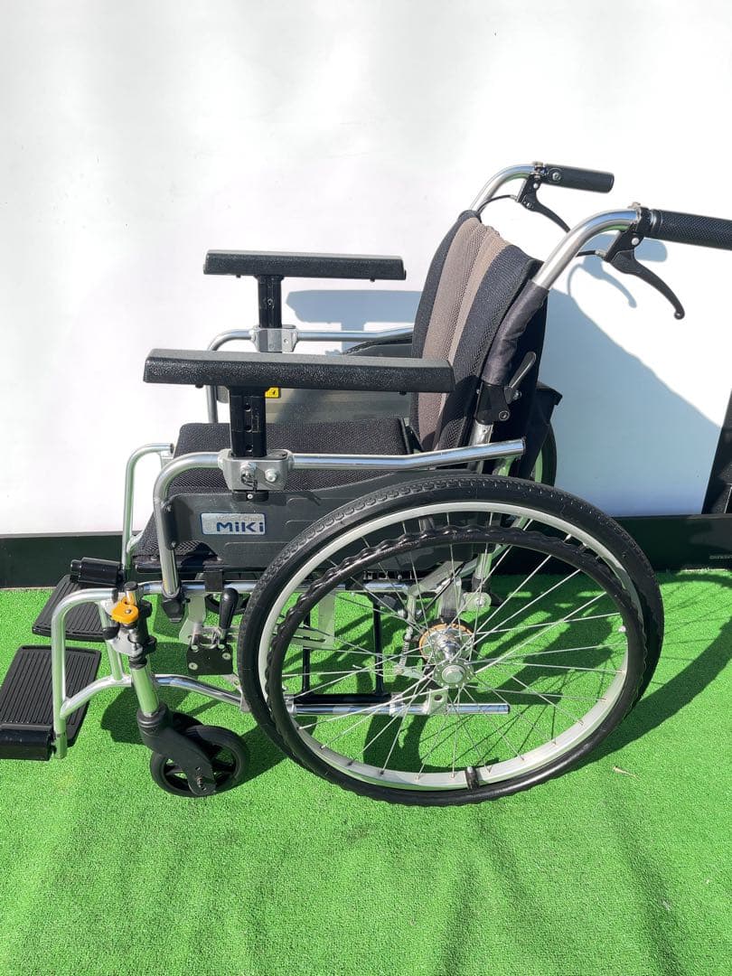 MIKI 自走用車椅子 myu4-22