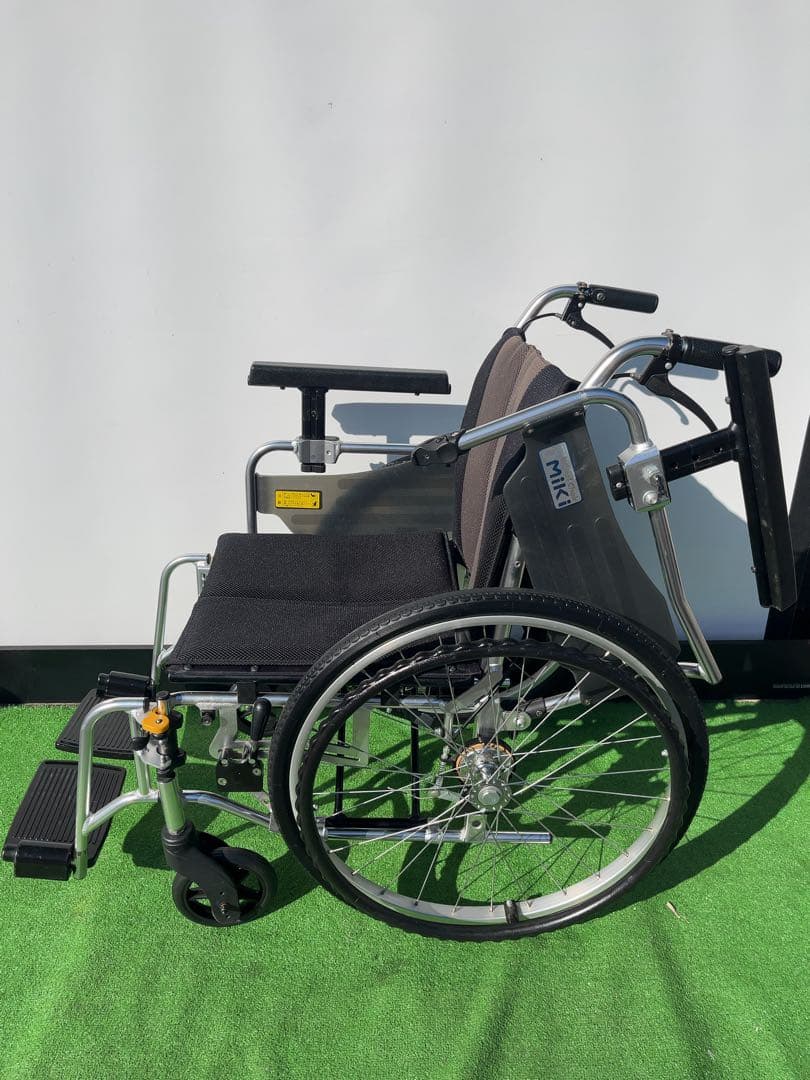 MIKI 自走用車椅子 myu4-22