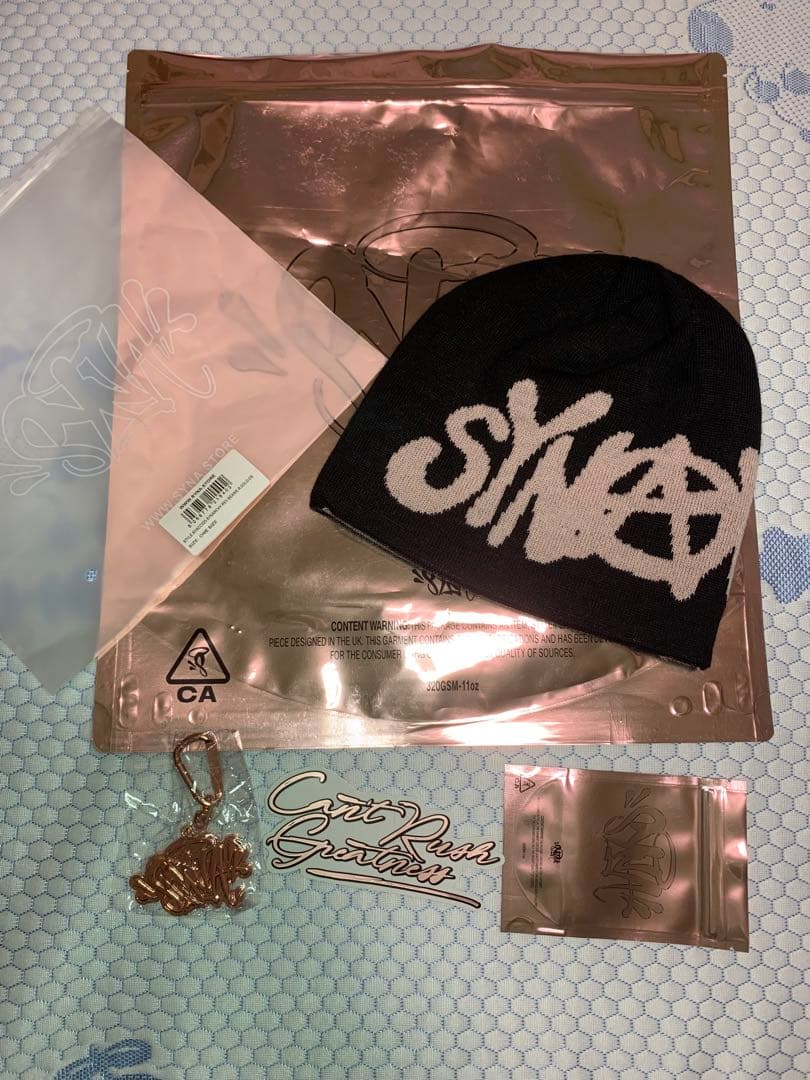 付属品シナワールド☆ブランドロゴビーニー ニット帽海外限定