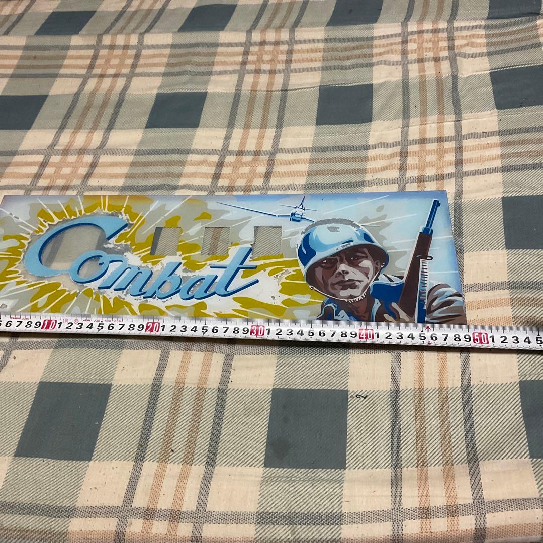 昔のピンボールゲームのスコアー板　【昭和レトロ　コンバット】