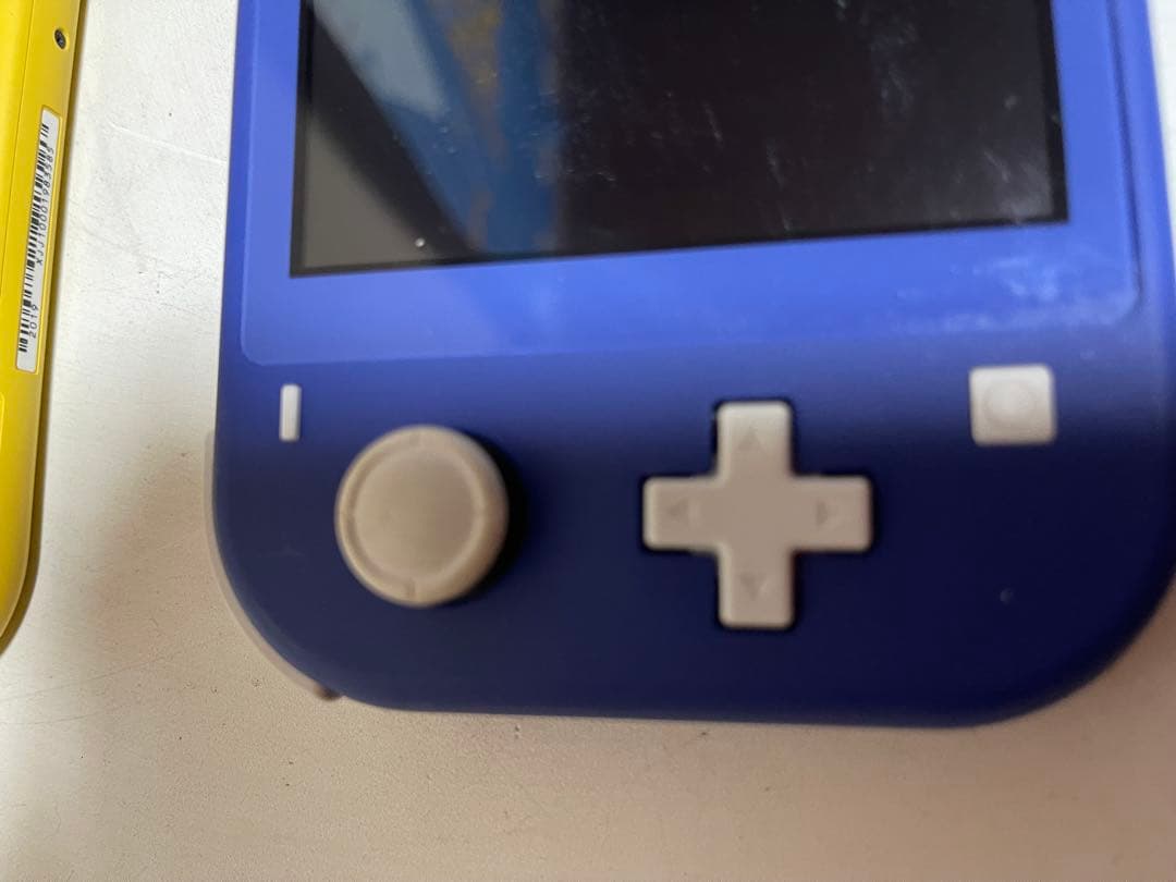 Nintendo Switch HDH-001 2台まとめて売りです。