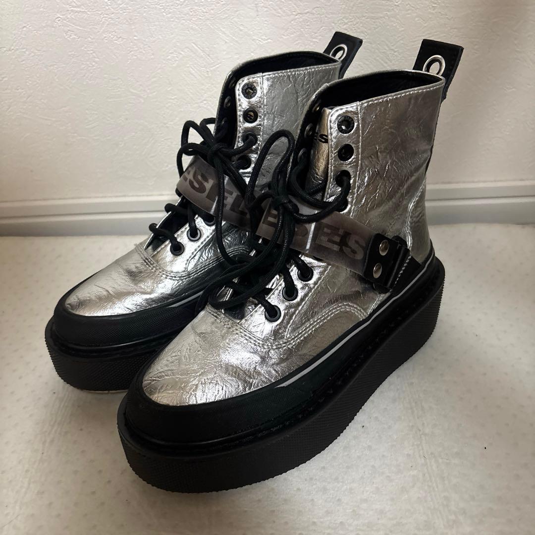 diesel 厚底ブーツ シルバー