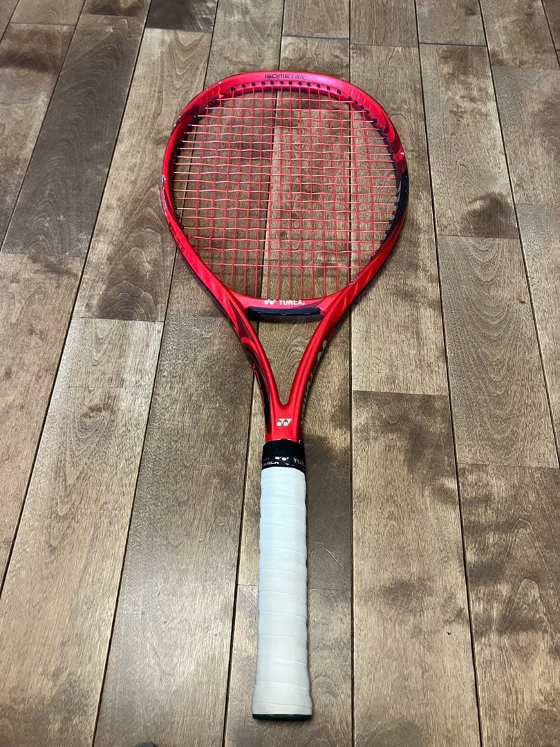 Vコア100 テニスラケット 2本セット