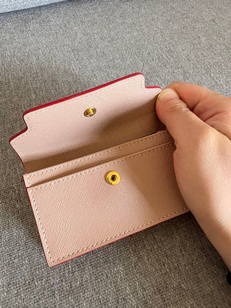 【ほぼ新品】MARNI マルニ　レザーカードケース・名刺入れ　ピンク