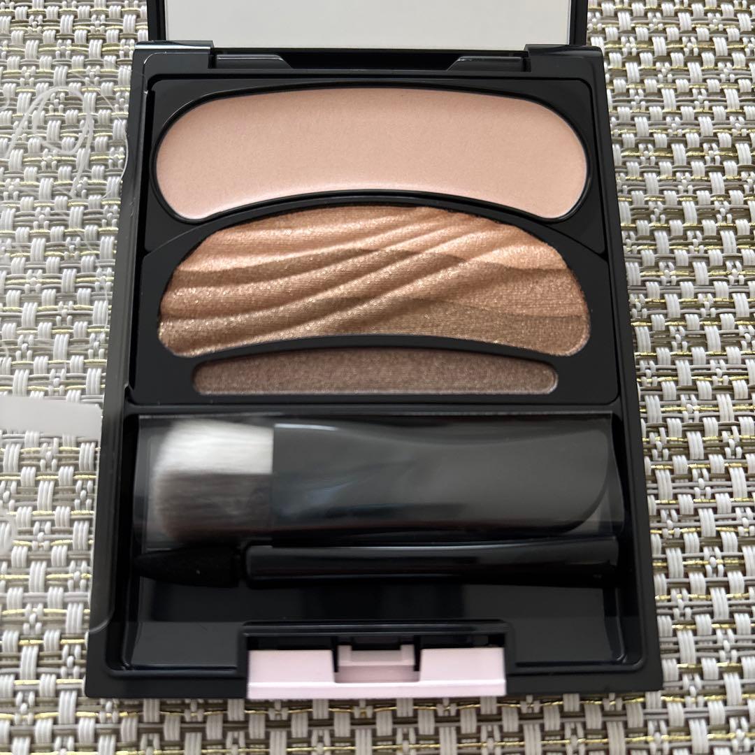 AUBE ひと塗りシャドウ　11 ブラウン系　未使用品　外箱なし　廃盤品