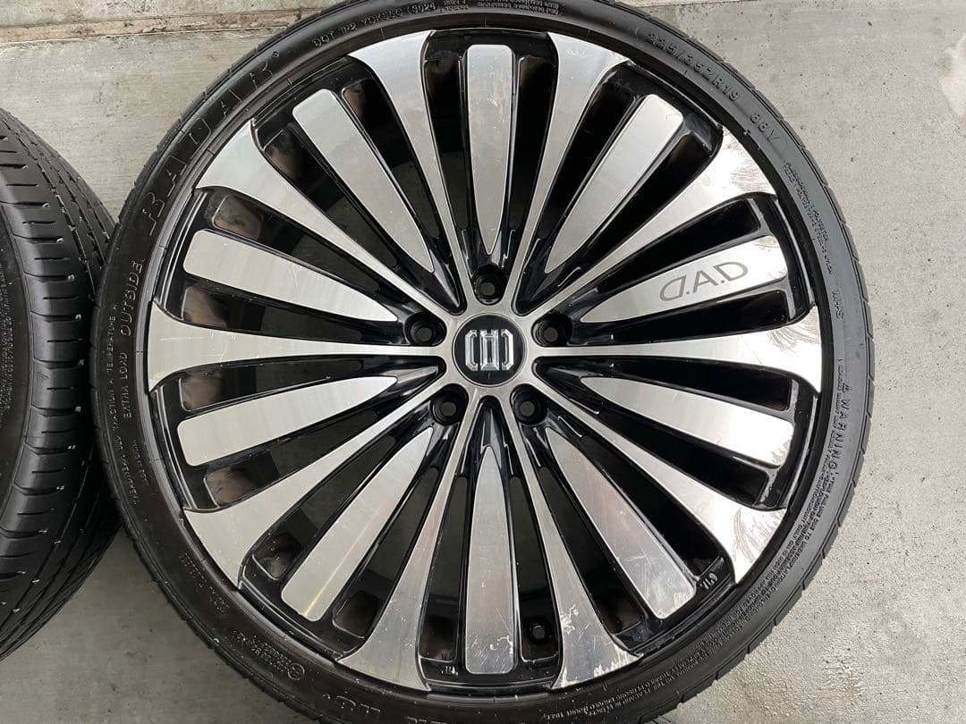 タイヤ溝あり！　D.A.D ギャルソン　ヴェルーガ　19インチ