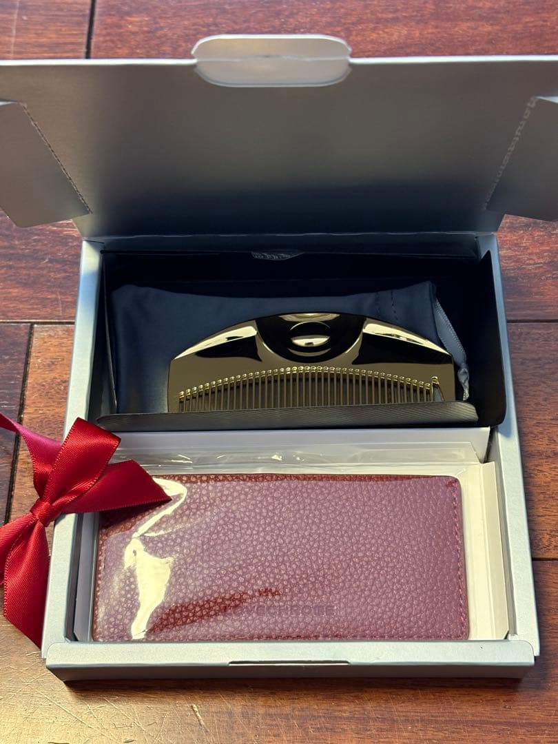 新品、未使用　LOVECHROME ゴールドコーム K246GP ケース付き