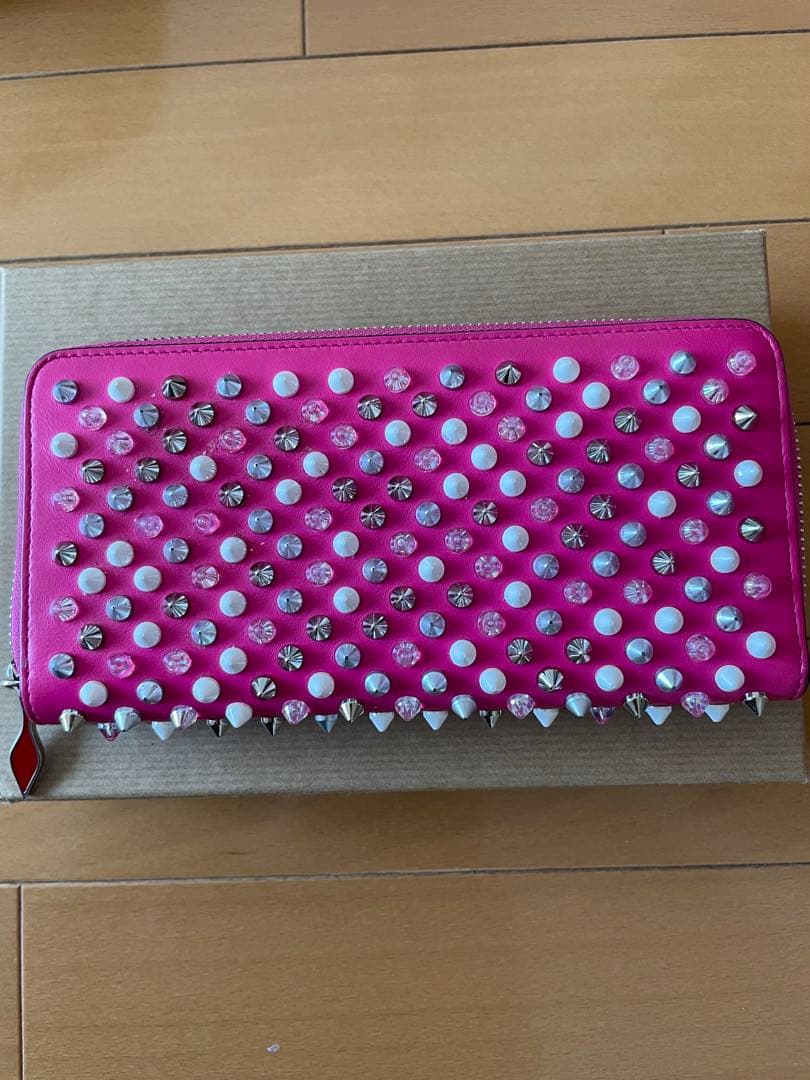 【購入時の証明書付き】クリスチャン ルブタン 長財布　箱は付きません