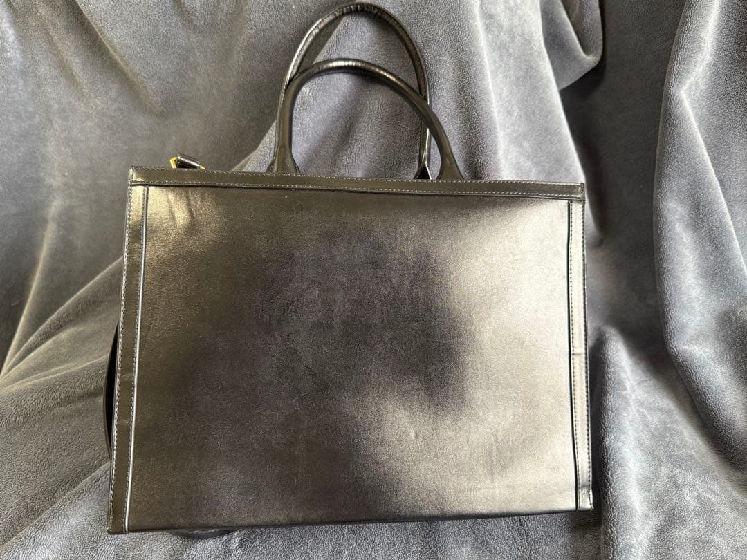 CHARLES & KEITH ラージダブルハンドル トートバッグ