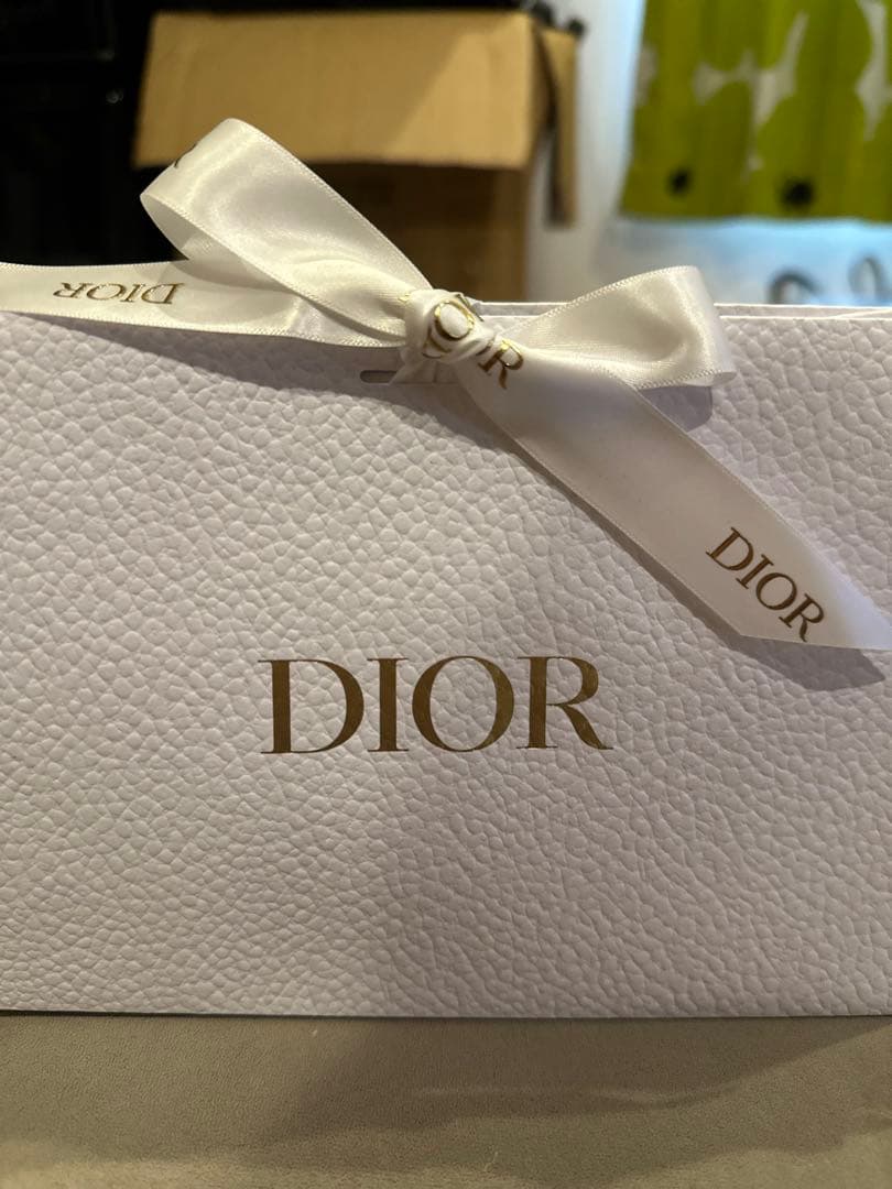 DIOR ルボーム　限定ホルダー付き　未開封新品　ラッピング済み