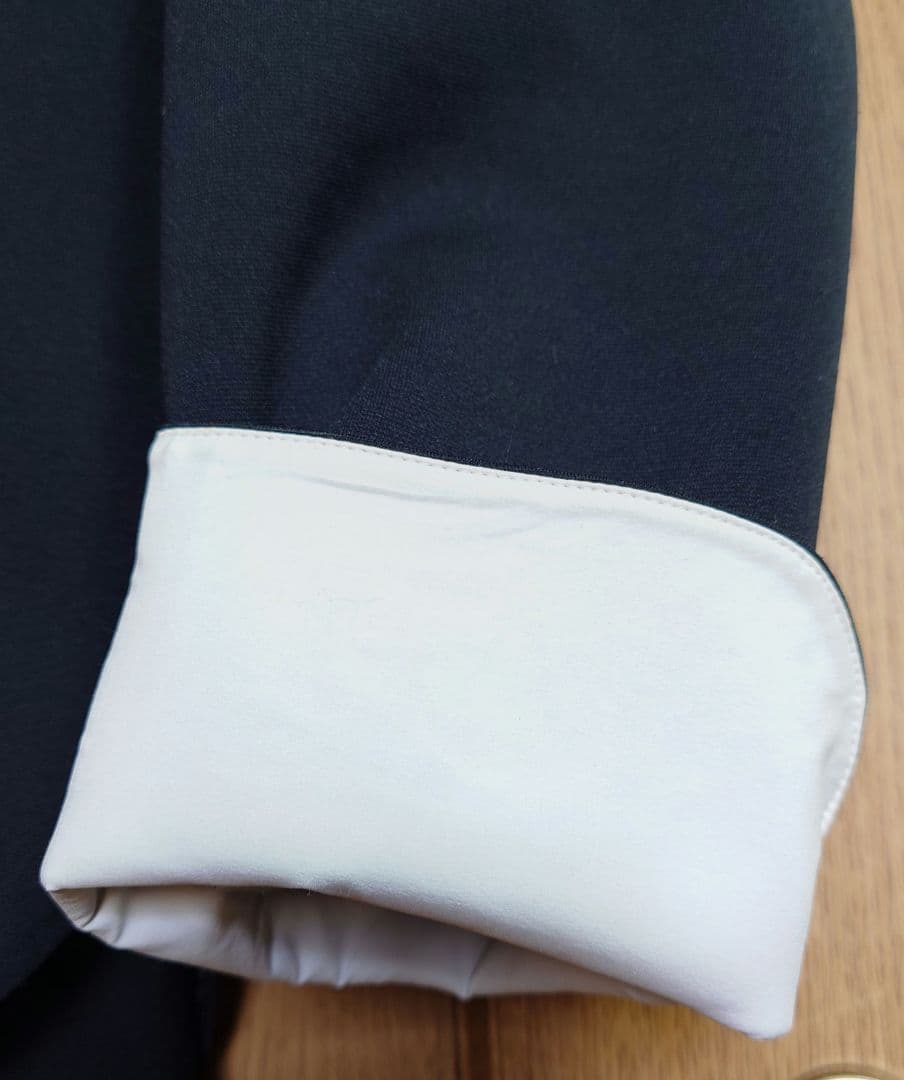 LE PHIL ルフィル スキューバダンボールブラウス 黒